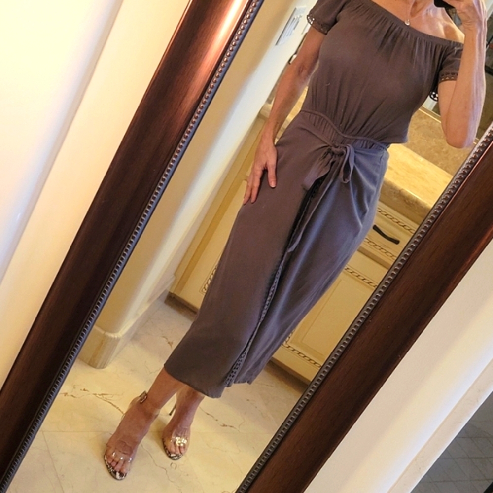 Cute & Stylish Solemnity off-shoulder midi dress with built-in shorts, S - Picture 3 of 16